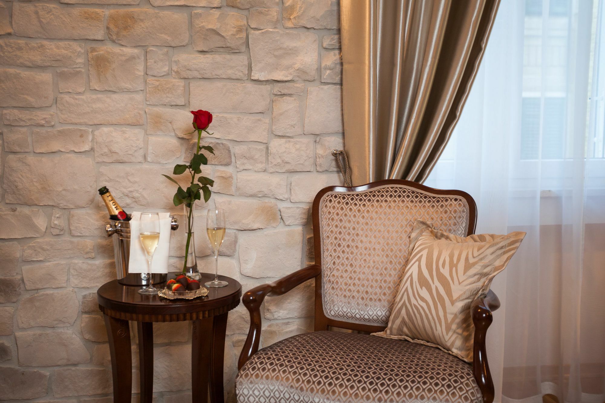 Priska Heritage Rooms (Adults Only) Split Exterior photo